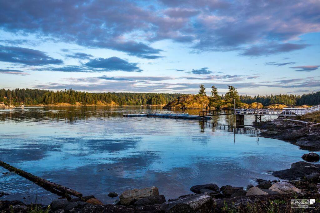 Gowlland Harbour Resort Heriot Bay 外观 照片